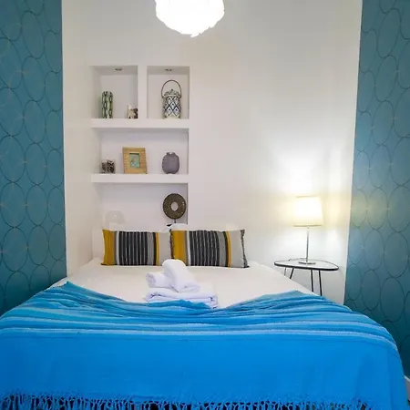 Alfama S. Pedro Typical *