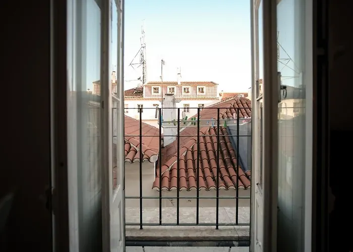 Alfama S. Pedro Typical *