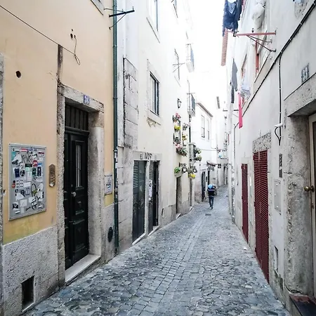 Alfama S. Pedro Typical Лісабон