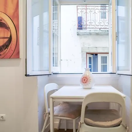 Alfama S. Pedro Typical * Лісабон